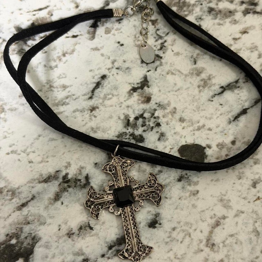 Unbranded Velvet Cross Choker Necklace Women OS